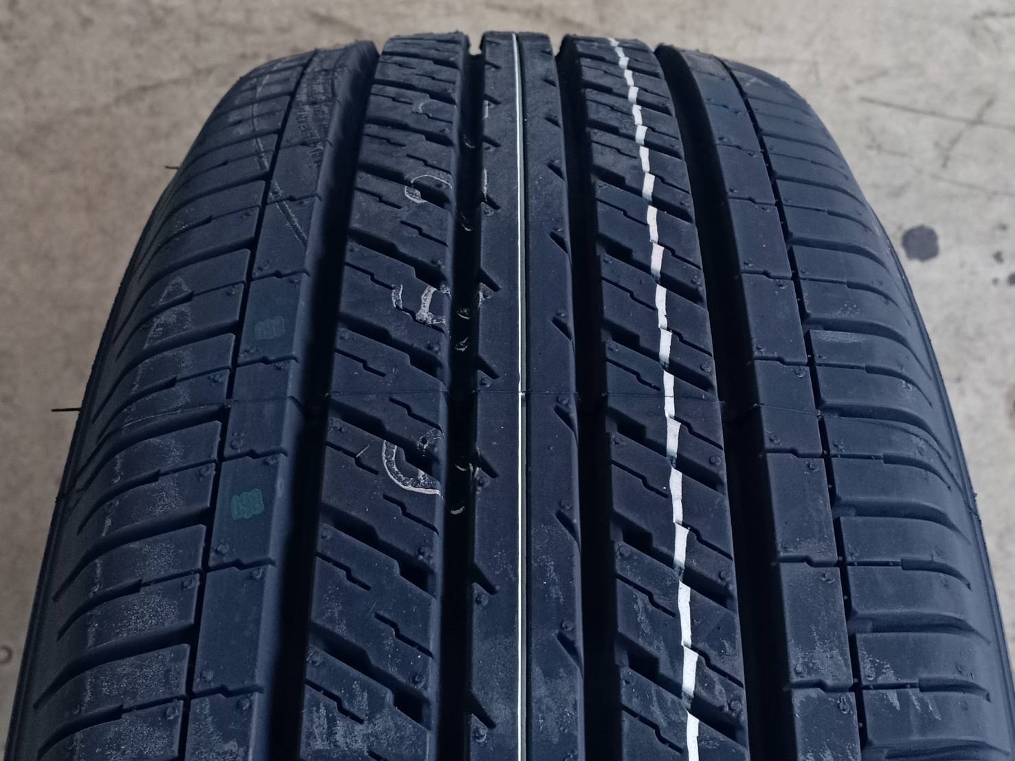 DUNLOP SPLT37 215/65-16 ยางใหม่ ราคาพิเศษ