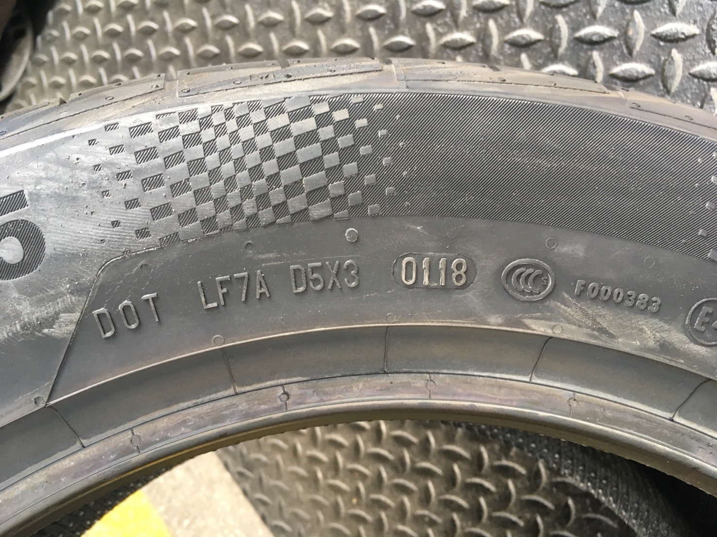 CONTINENTAL CONTACT MC5 235-55-17 ปี18 ซื้อ2แถม2 มาใหม่