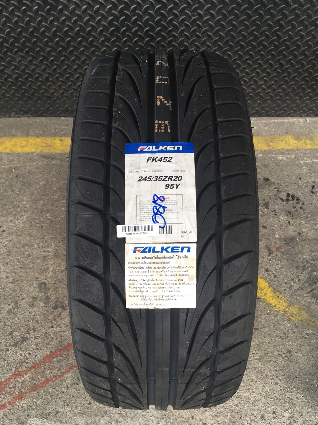 FALKEN FK452 245-35-20 เส้น 5500 ปี 18