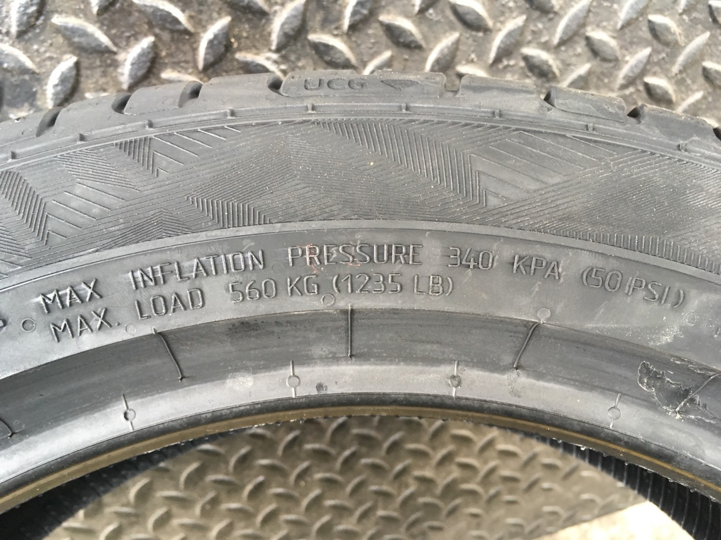 CONTINENTALULTRA CONTACT UC6 195-50-16 เส้น 3000 ปี18 ปกติ 3500