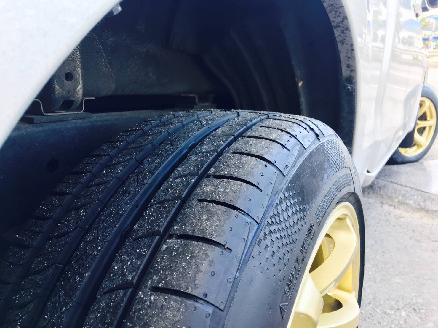 ยางใหม่ CONTINENTAL MC5 225/55-17 ยางใหม่ ปี17 ลดราคาสุดคุ้ม