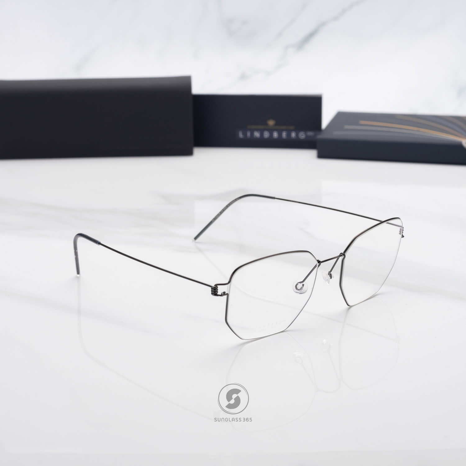แว่นสายตา Lindberg Air Titanium Rim 093 15E2B ROMAN PU9