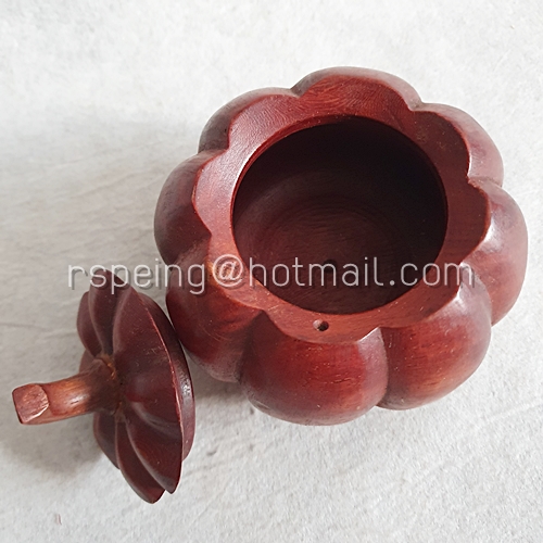 กระปุกฟักทองไม้แดง