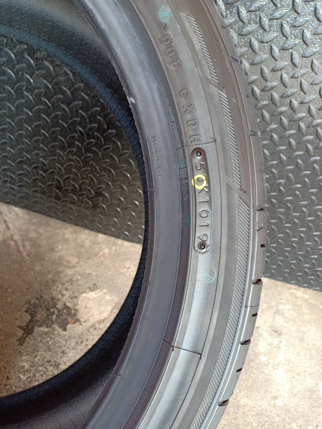 ยางใหม่ TOYO PROXES SPORT 255/40-20 ราคาถูก