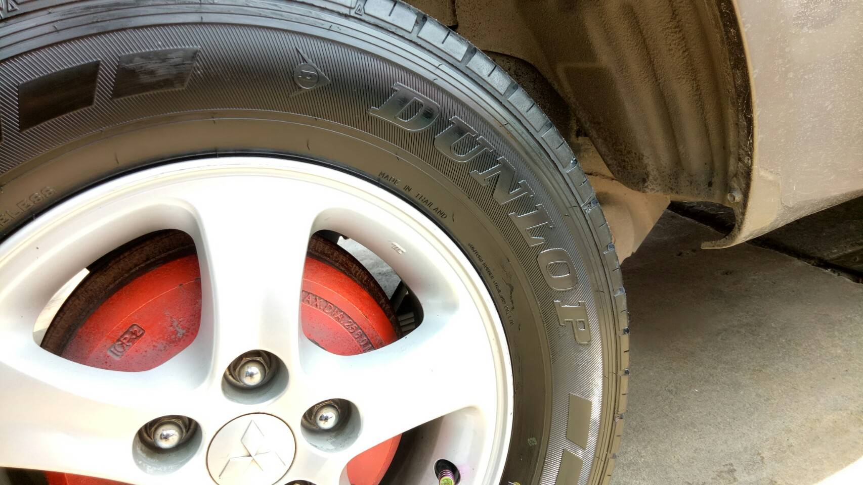 DUNLOP V1 215-70-15 ซื้อ2แถม2 ใส่ TRITON ราคาถูก