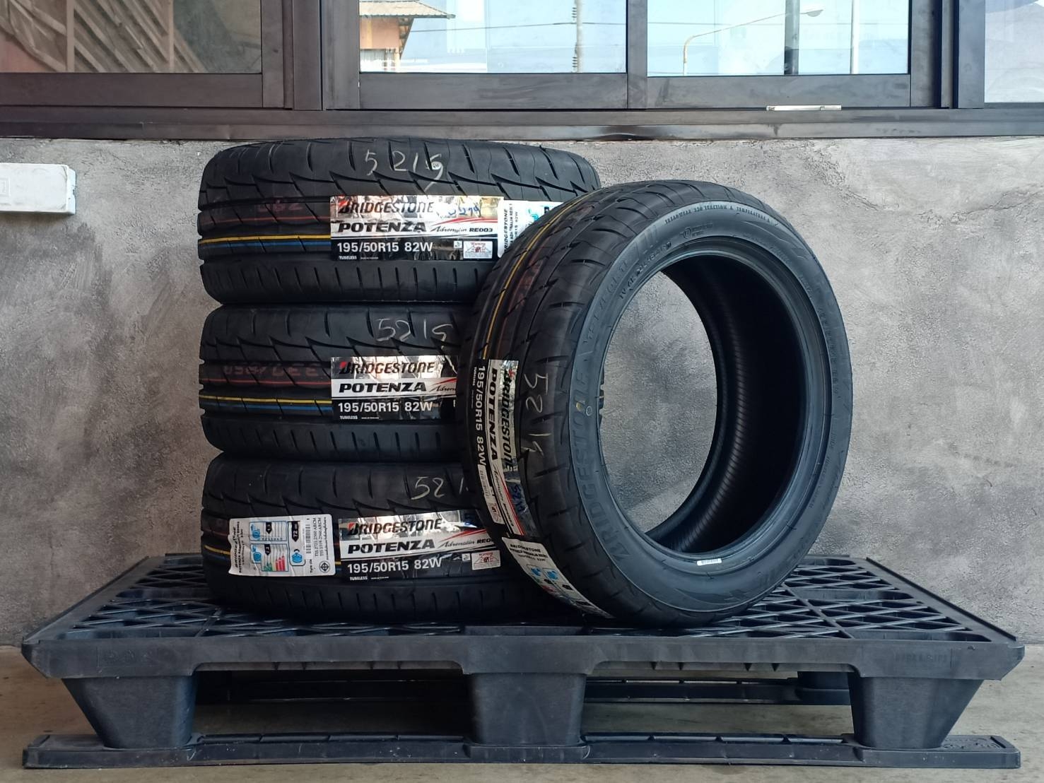 BRIDGESTONE 195/50R15 POTENZA RE003 82W MADE IN THAILAND