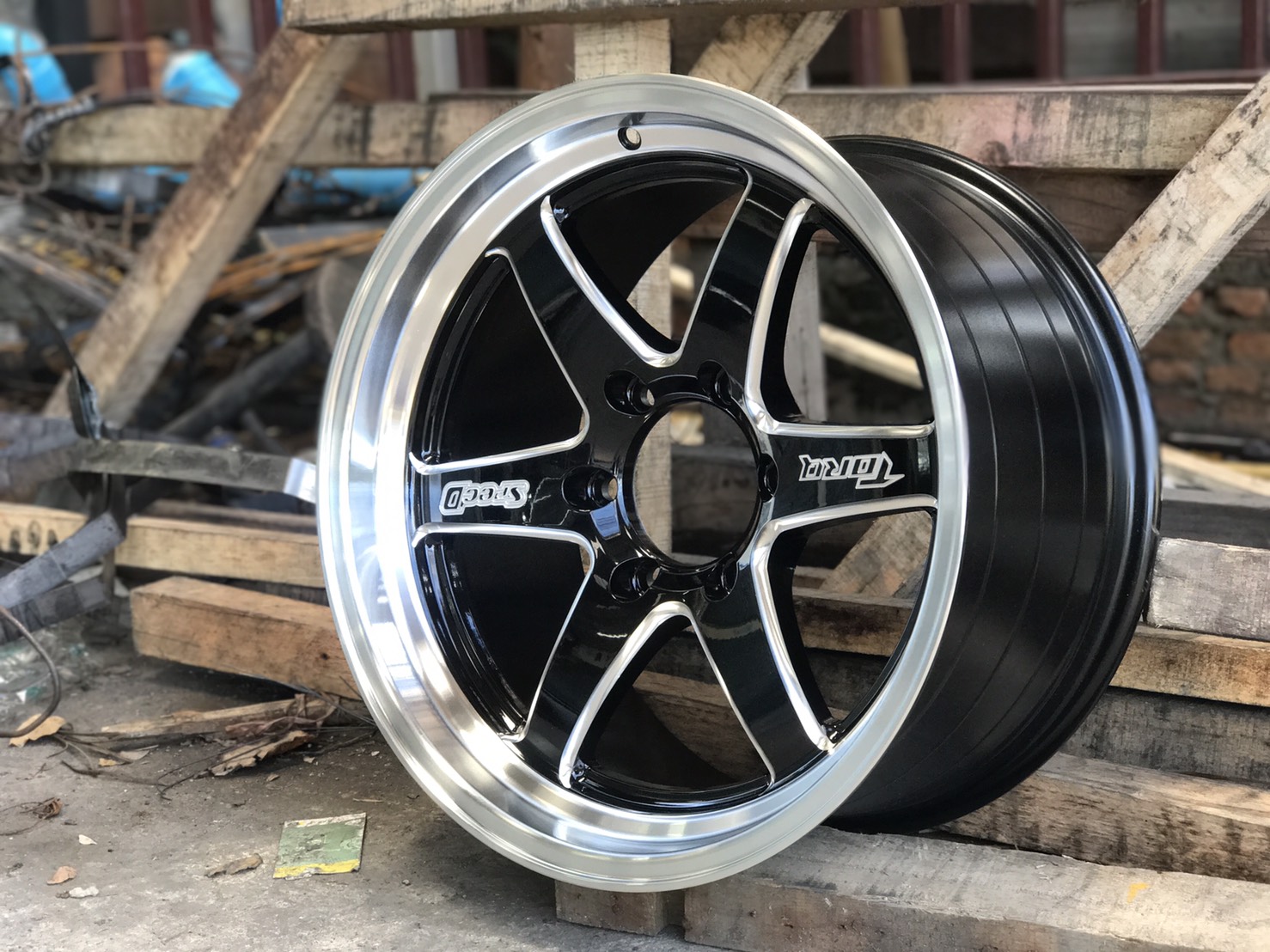 ล้อใหม่ DIR TORQ ขอบ18 ราคาถูก
