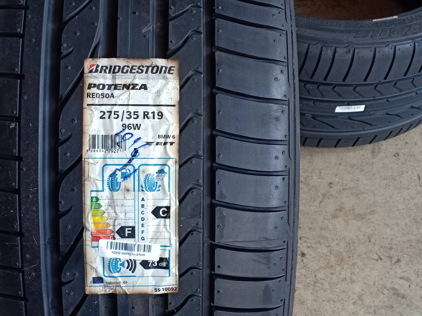 ยางใหม่ BRIDGESTONE RE050A RFT 275/35-19 เส้น 4900 ปกติ 15500