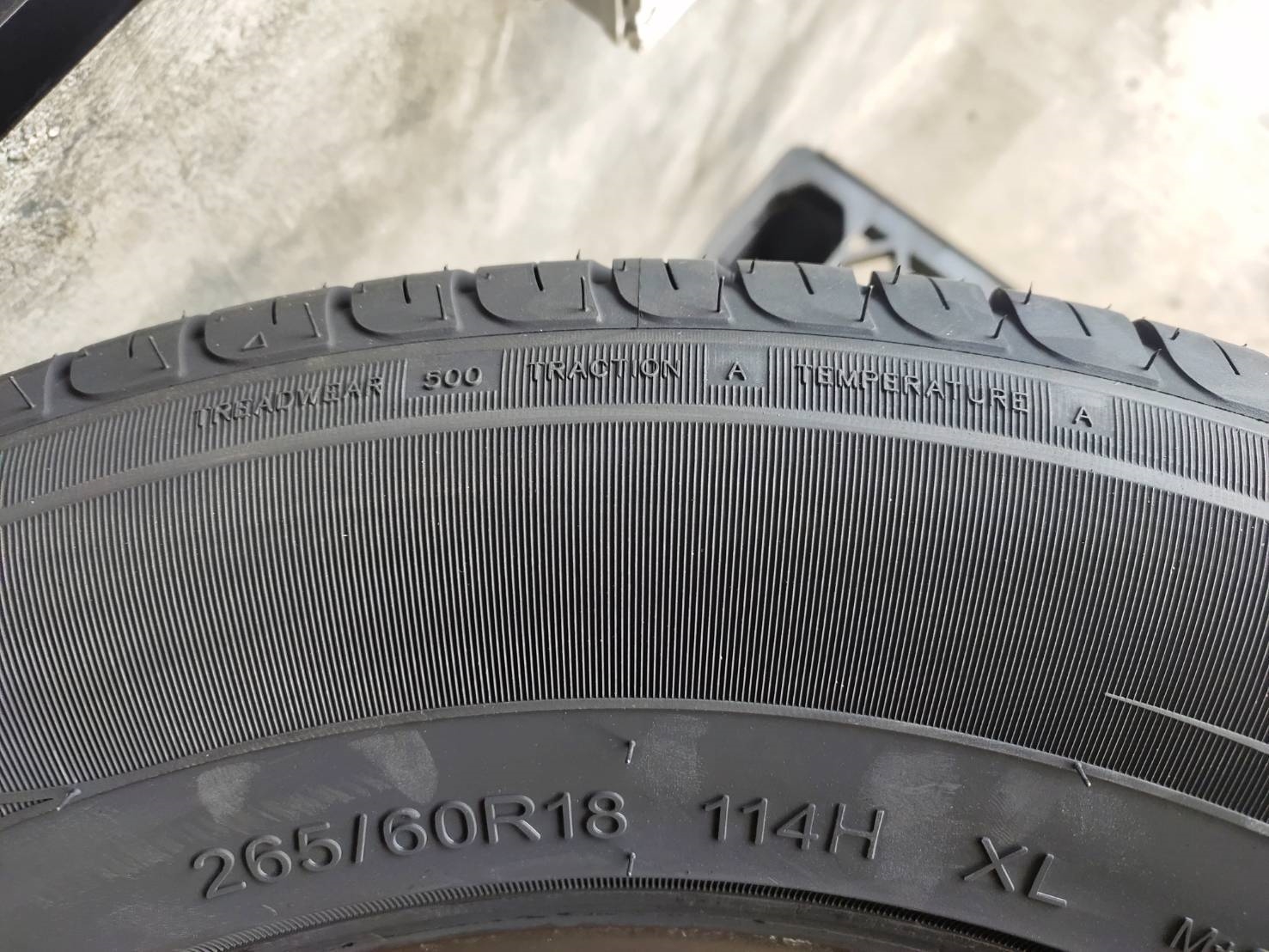 DEESTONE CARRERAS R702 265/60R18 114H XL THAILAND Y:1020