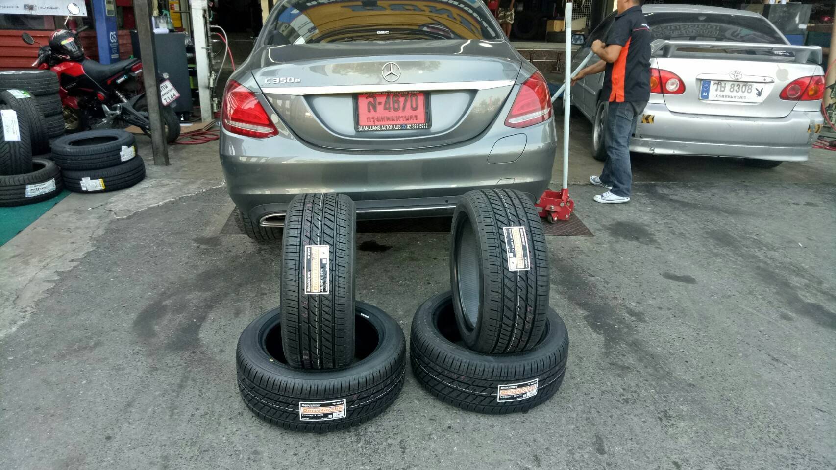 BRIDGESTONE DRIVEGUARD RUNFLAT 245-45-17