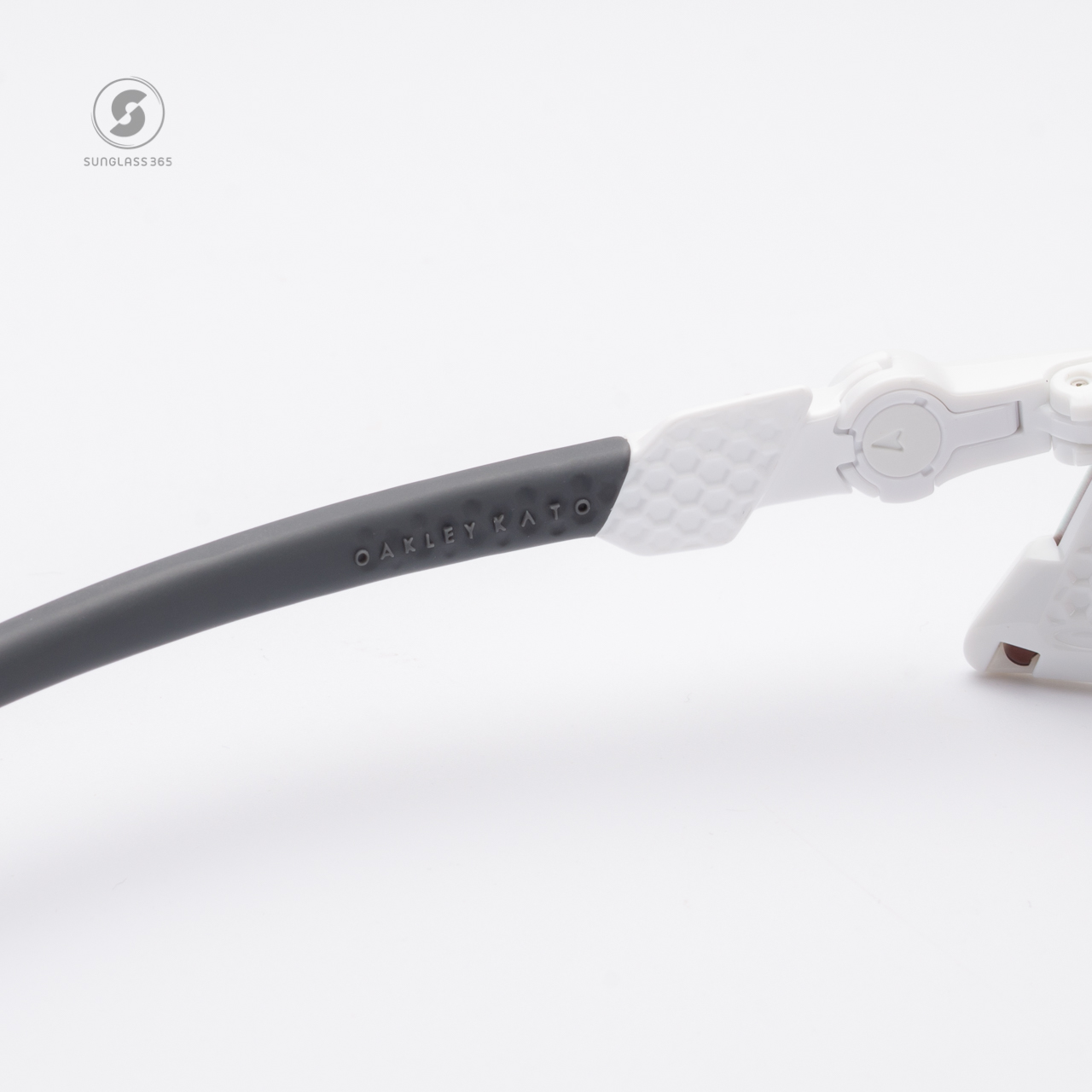 OAKLEY KATO OO9455M-27 Matte White Prizm Road