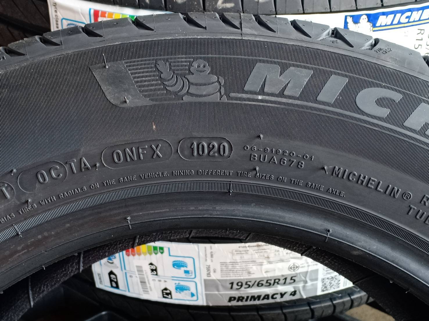 MICHELIN 195/65R15 PRIMACY 4STต้องการส่วนลดราคาพิเศษ กรุณาสอบถาม