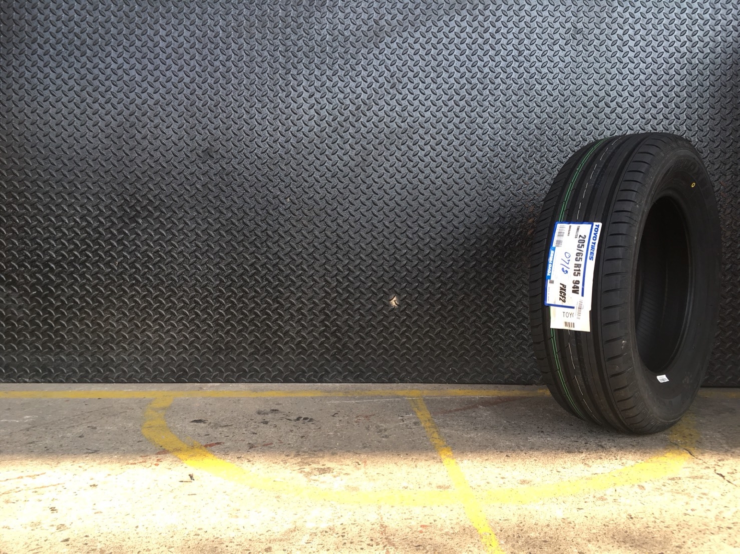 TOYO PROXES CF2 205-65-15 ส 3200 ปี18