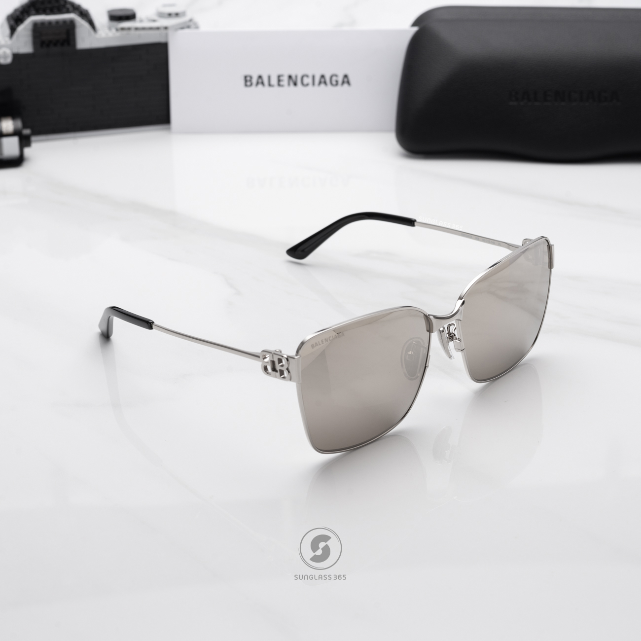 แว่นกันแดด Balenciaga BB0338SK 006