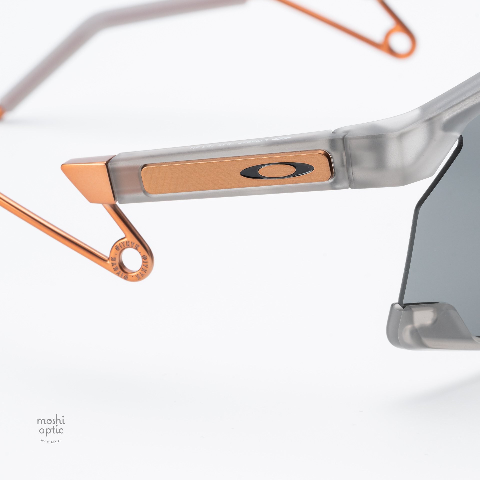 Oakley BXTR METAL OO9237-13 Prizm Grey