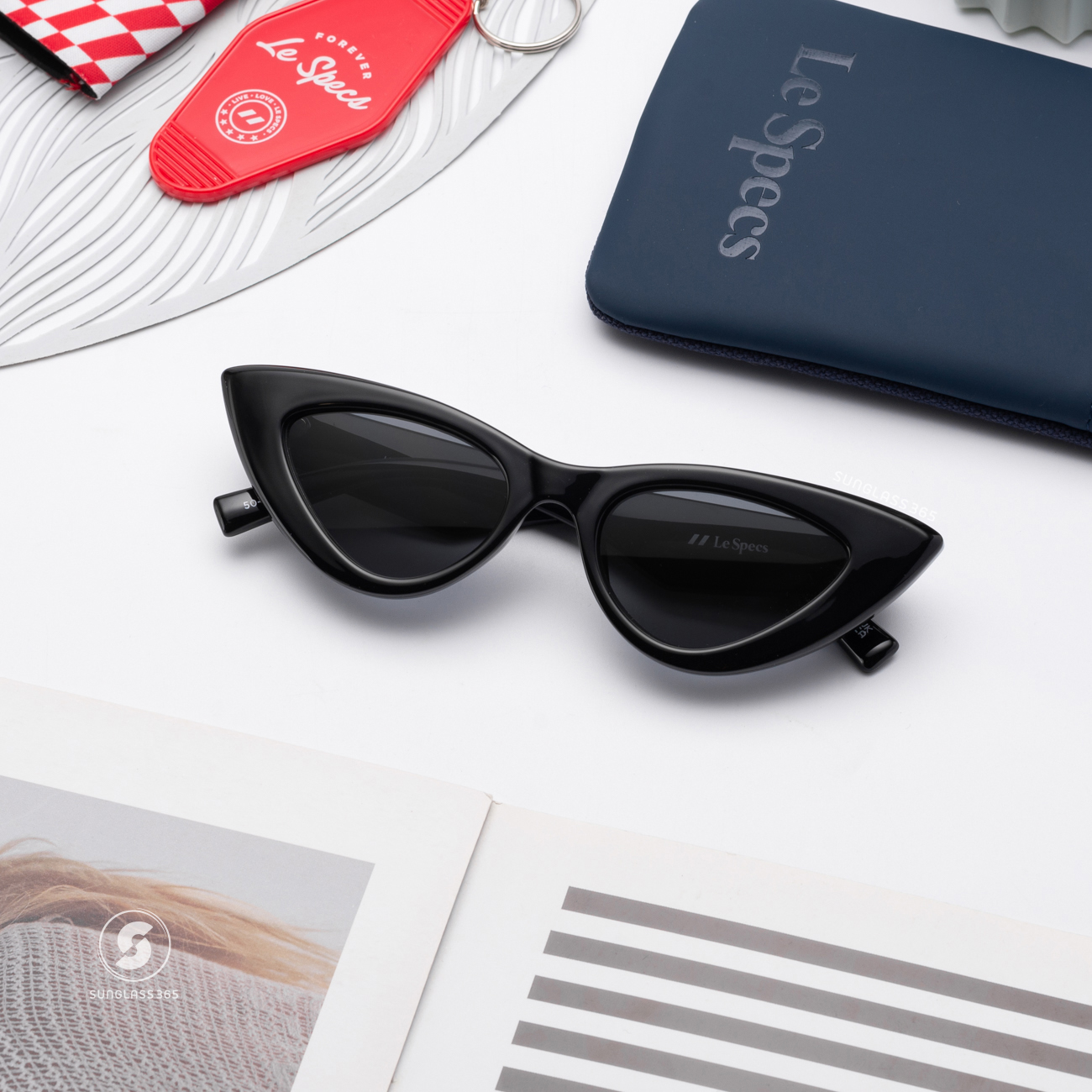 แว่นกันแดด Le Specs LSP2452328 HYPNOSIS Black