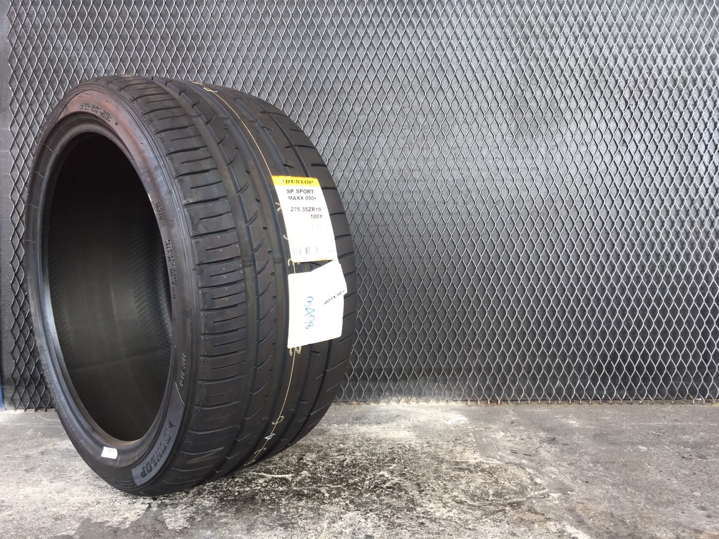 DUNLOP SPORTMAXX050+ 275/35-19 ยางใหม่ ราคาถูก