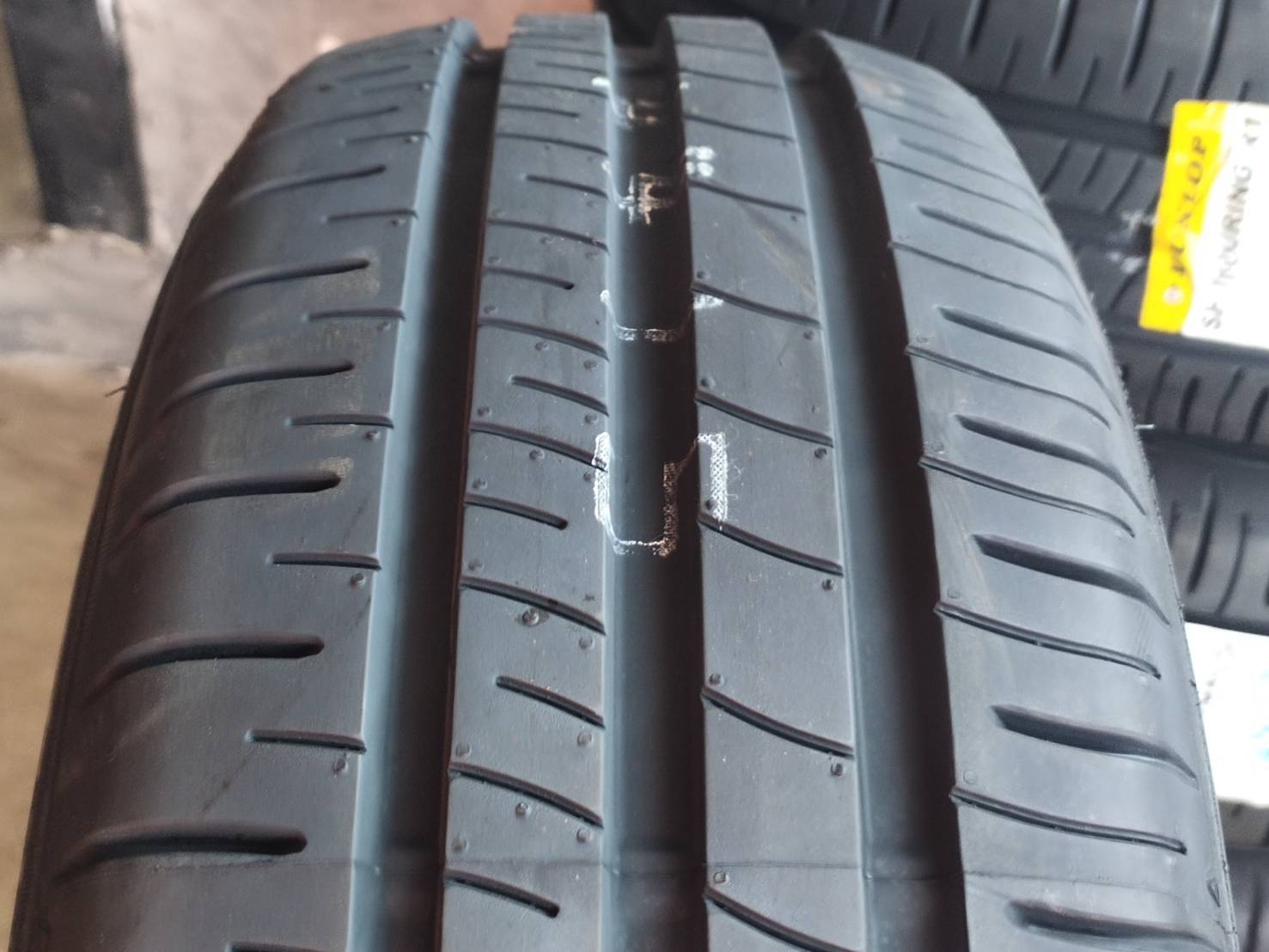 DUNLOP SP TOURING R1 205/65R15