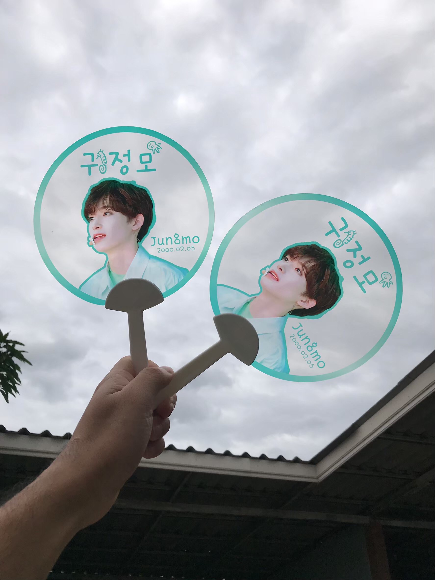 พัดใส Fan รับผลิตพัดใส สกรีนลายไม่จํากัดสี พัดโบก พัดแฟนคลับ