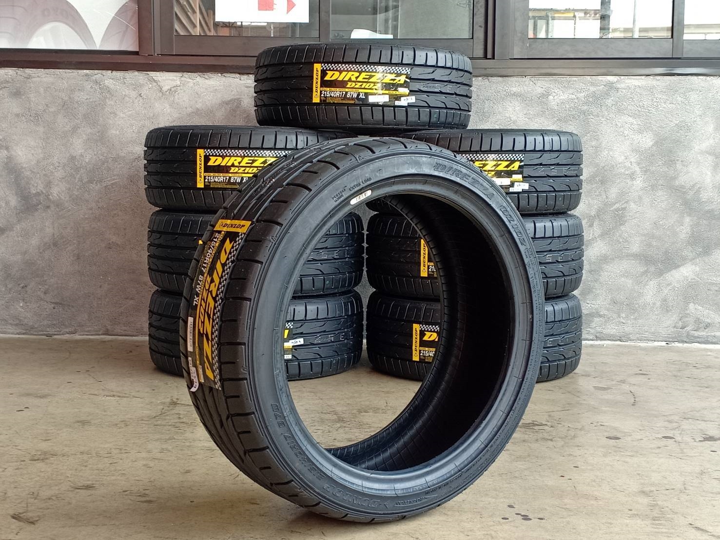 DUNLOP DZ102 215/40-17 ปี19 ลดราคา
