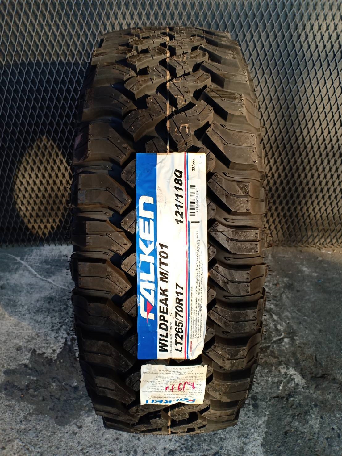 ยางใหม่ FALKEN MT01 265/70-17 ปี18 ราคาพิเศษ