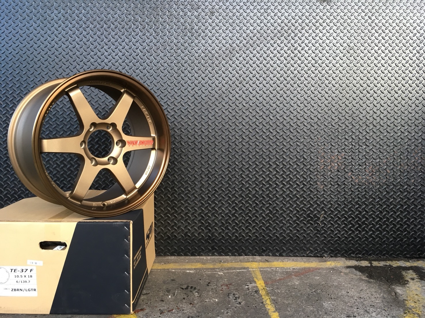 TE37SPP หยอดแดง ขอบ18