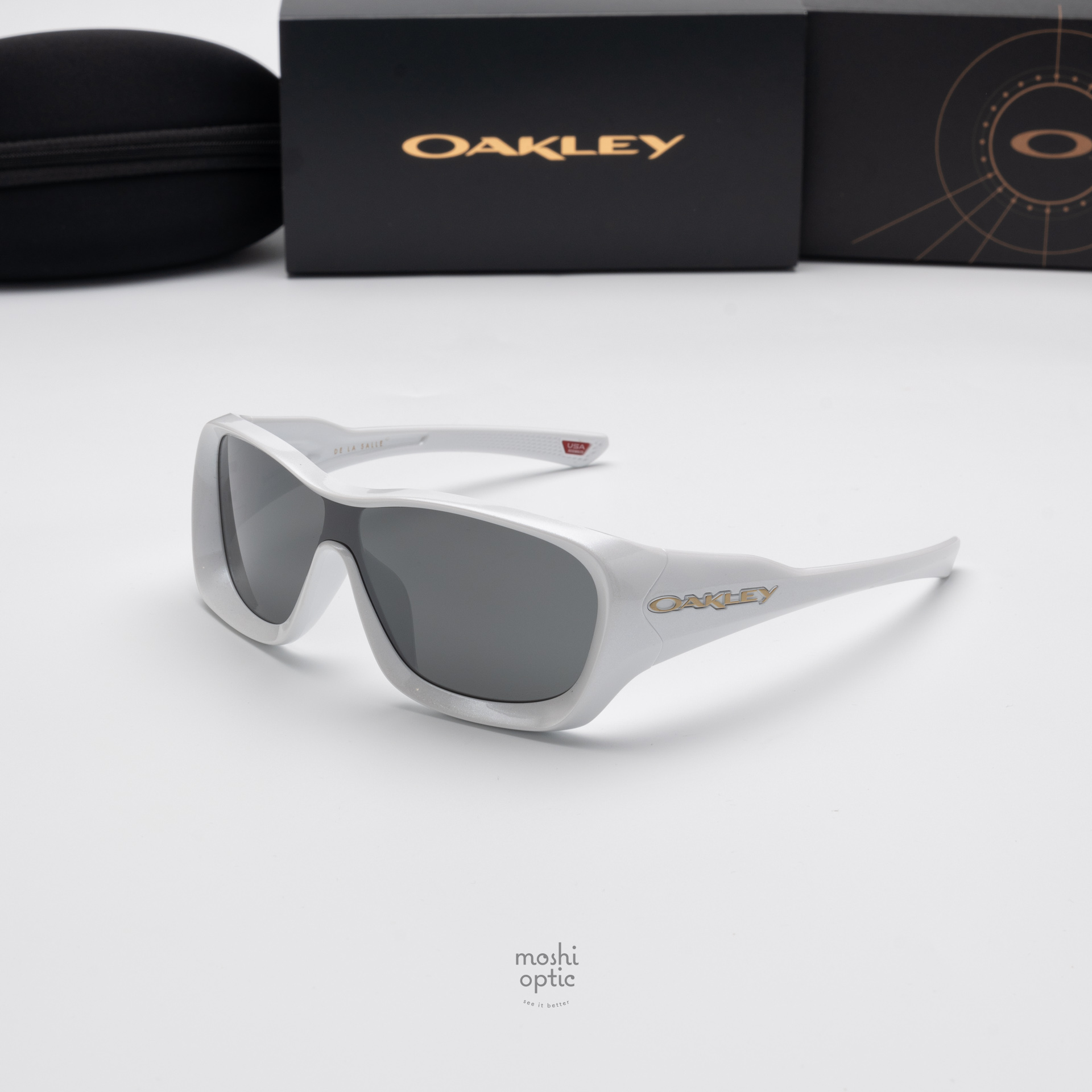 Oakley De La Salle OO9493-02 Pearl White Prizm Black