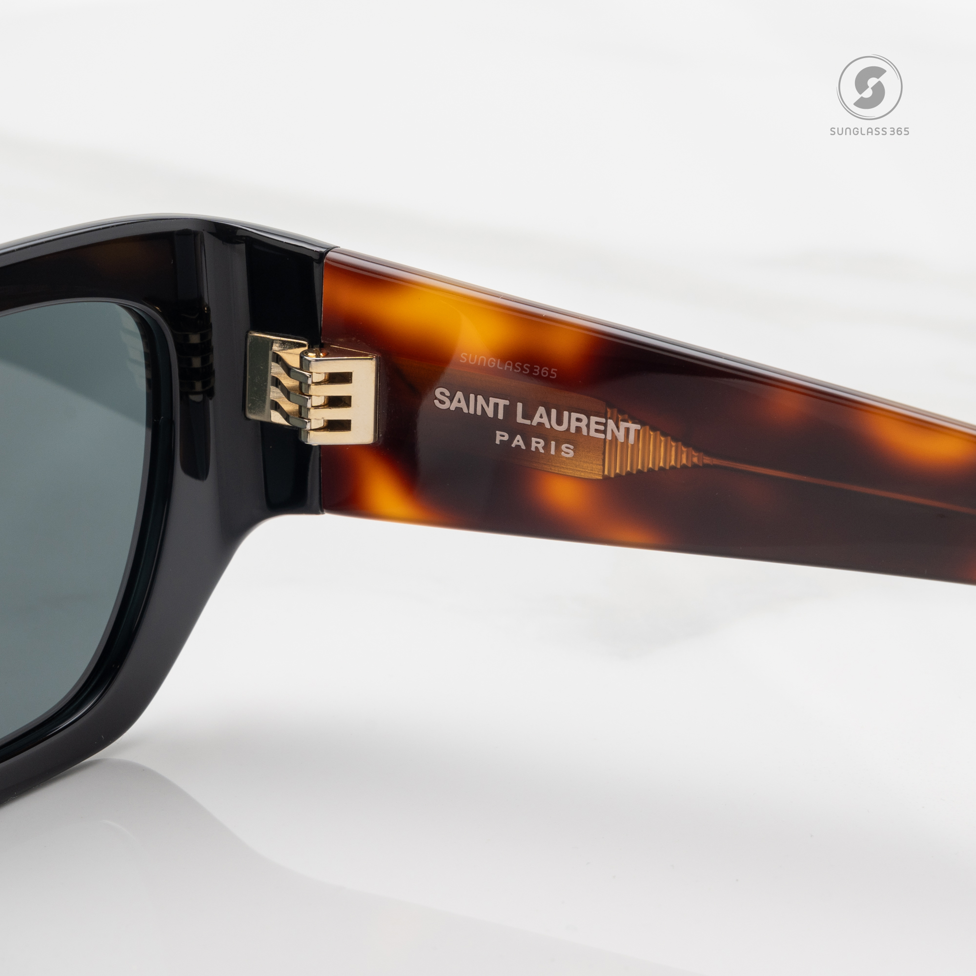 แว่นกันแดด YVES SAINT LAURENT SL740 004