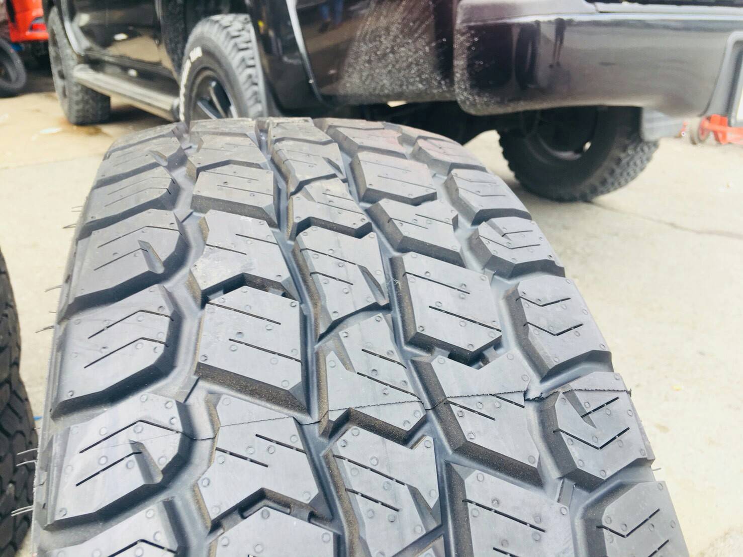 MICKEY THOMPSON DEEGAN 38 AT 265/65R18 ราคาถูก