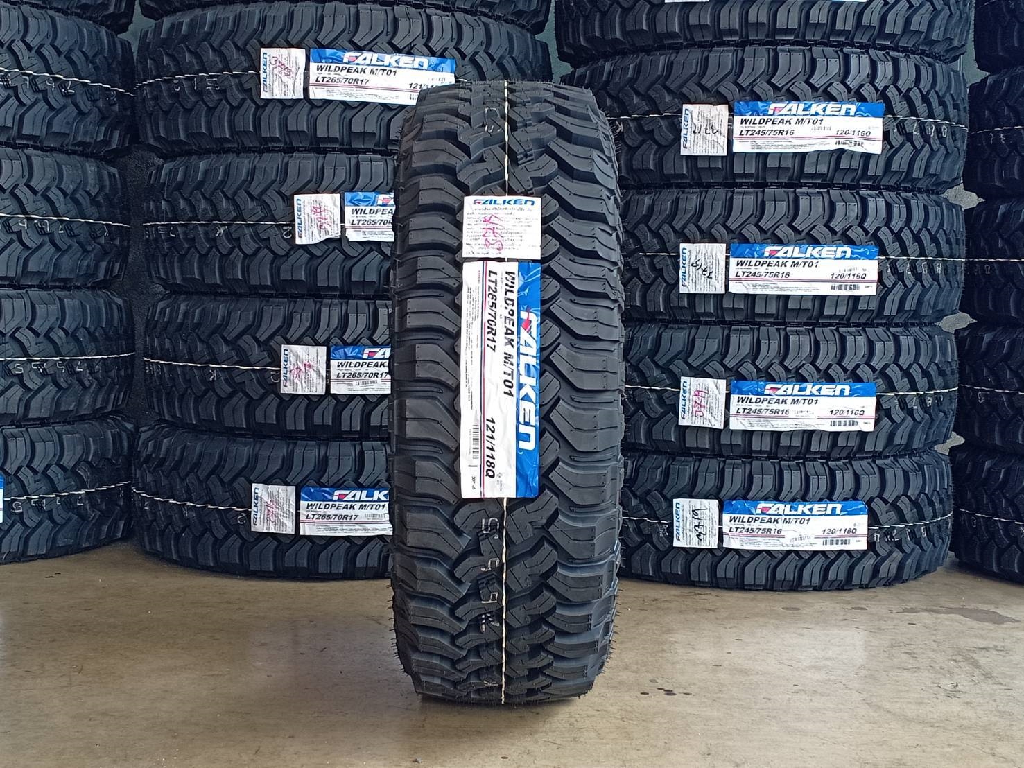ยาเข้าใหม่ ลดราคา FALKEN MT01 265/7R17 121/118Q Y19