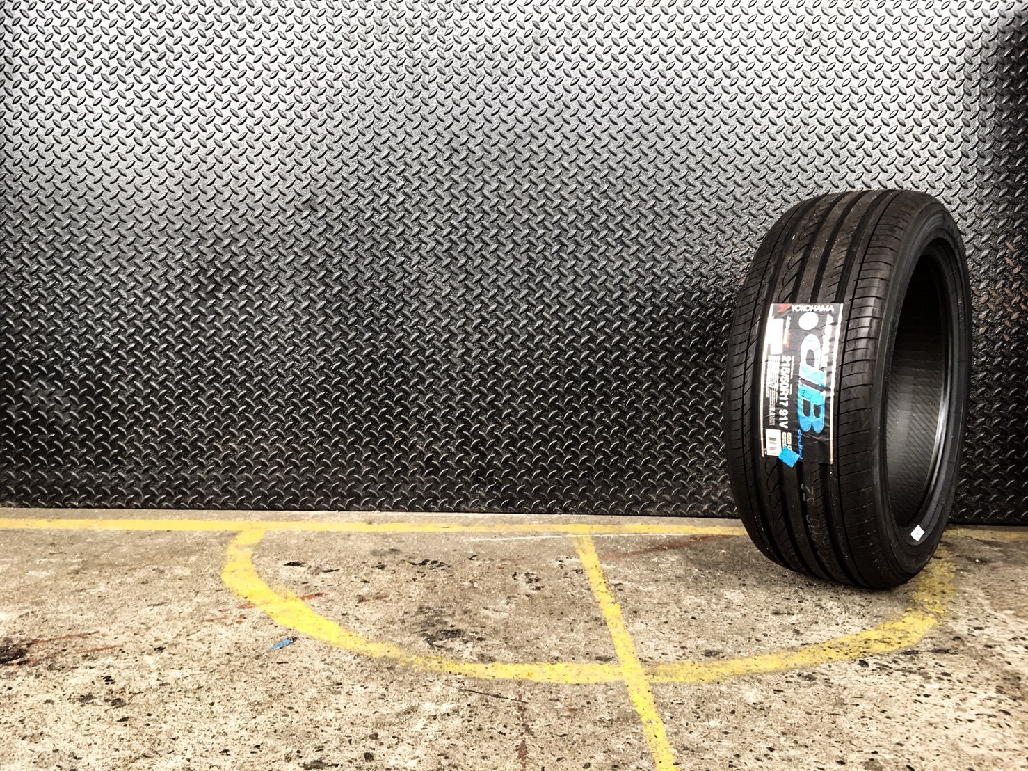 YOKOHAMA ADVAN dB decibel V551 215-50-17 เส้น 4500 ปกติ 6500 ปี18