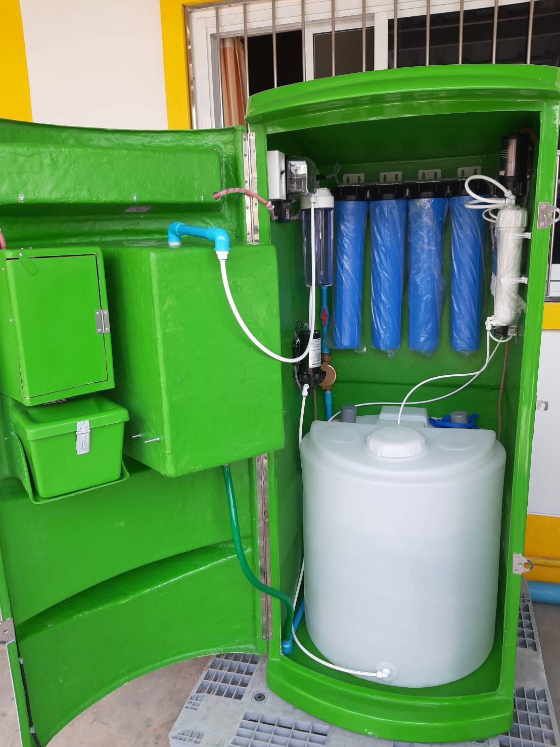 ตู้น้ำหยอดเหรียญระบบ RO ขนาด 200 ลิตร