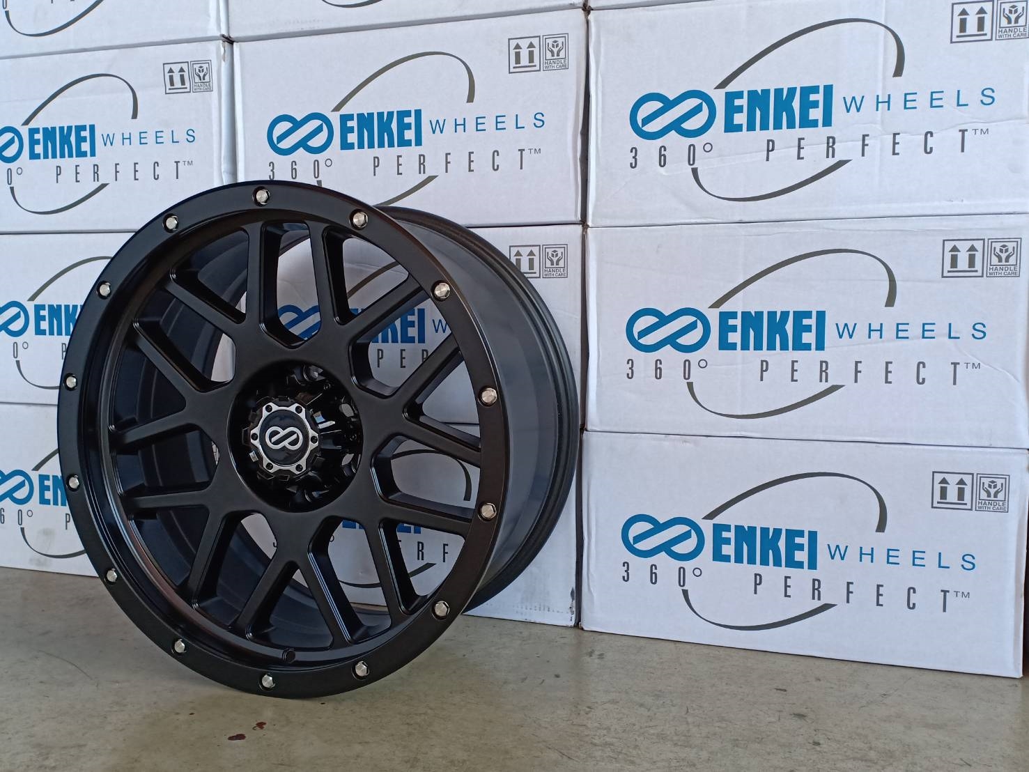 ล้อแท้ ENKEI MATRIX ขอบ20 พร้อมยาง ชุด 39500 ปกติ 49000