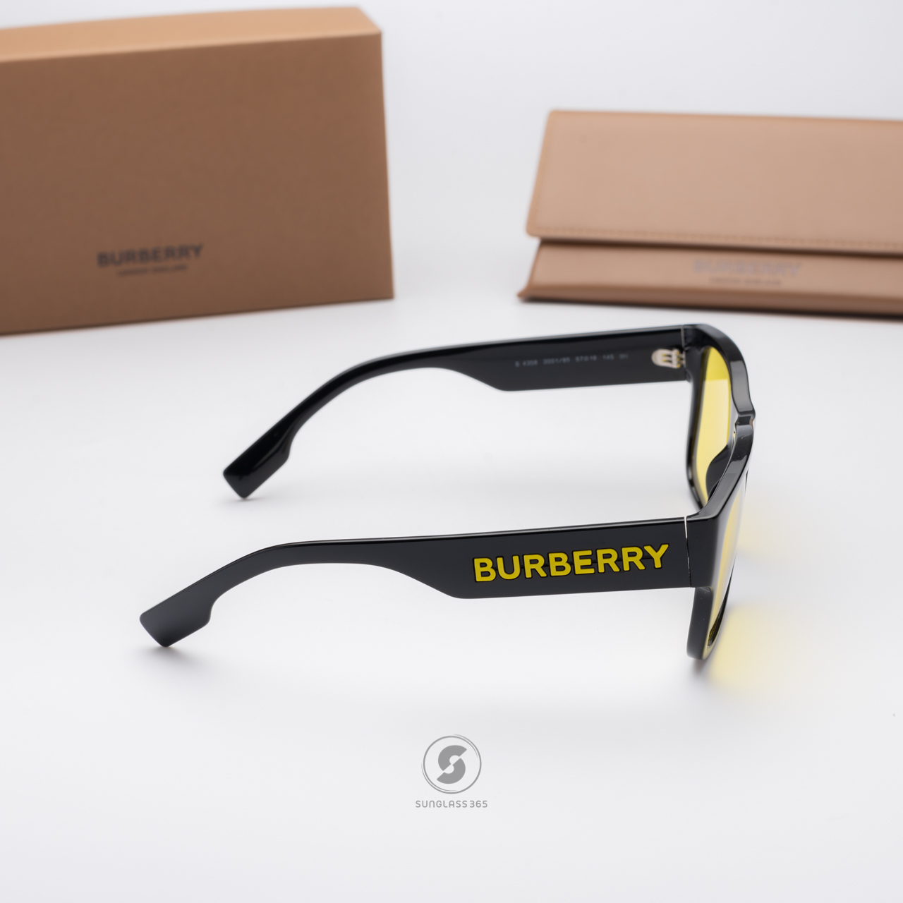 BURBERRY KNIGHT BE4358 300185 Black Yellow