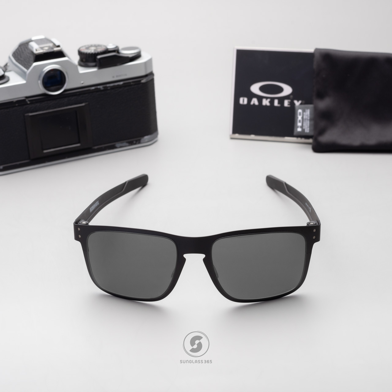 Oakley OO4123-11 HOLBROOK METAL Matte Black Prizm Grey