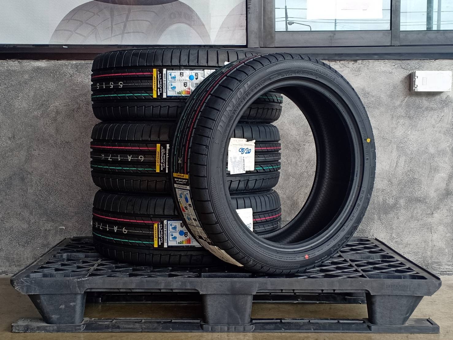 DUNLOP 215/45R18 SP SPORT MAXX TT 89W MADE IN JAPAN