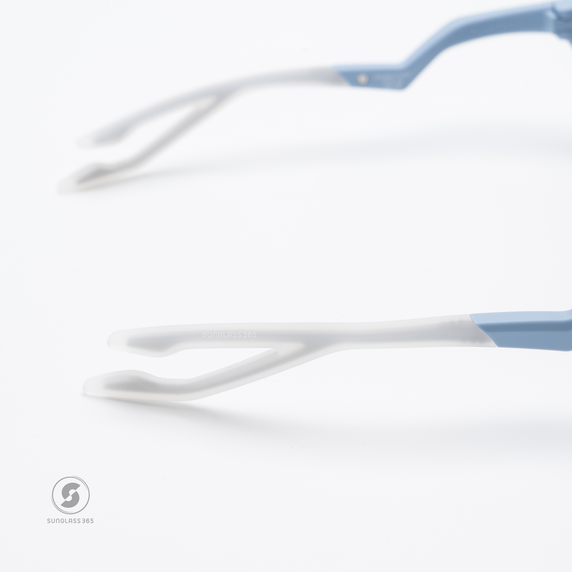 OAKLEY Plantaris OO9437-04 Matte Stonewash Prizm Deep Water Polarized