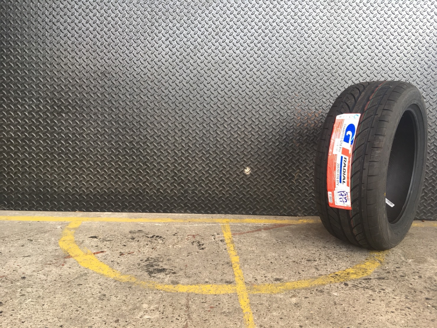 GT-RADIAL CHAMPIRO GTX PRO 205-50-16 เส้น 1500 ปี16 ปกติ2500