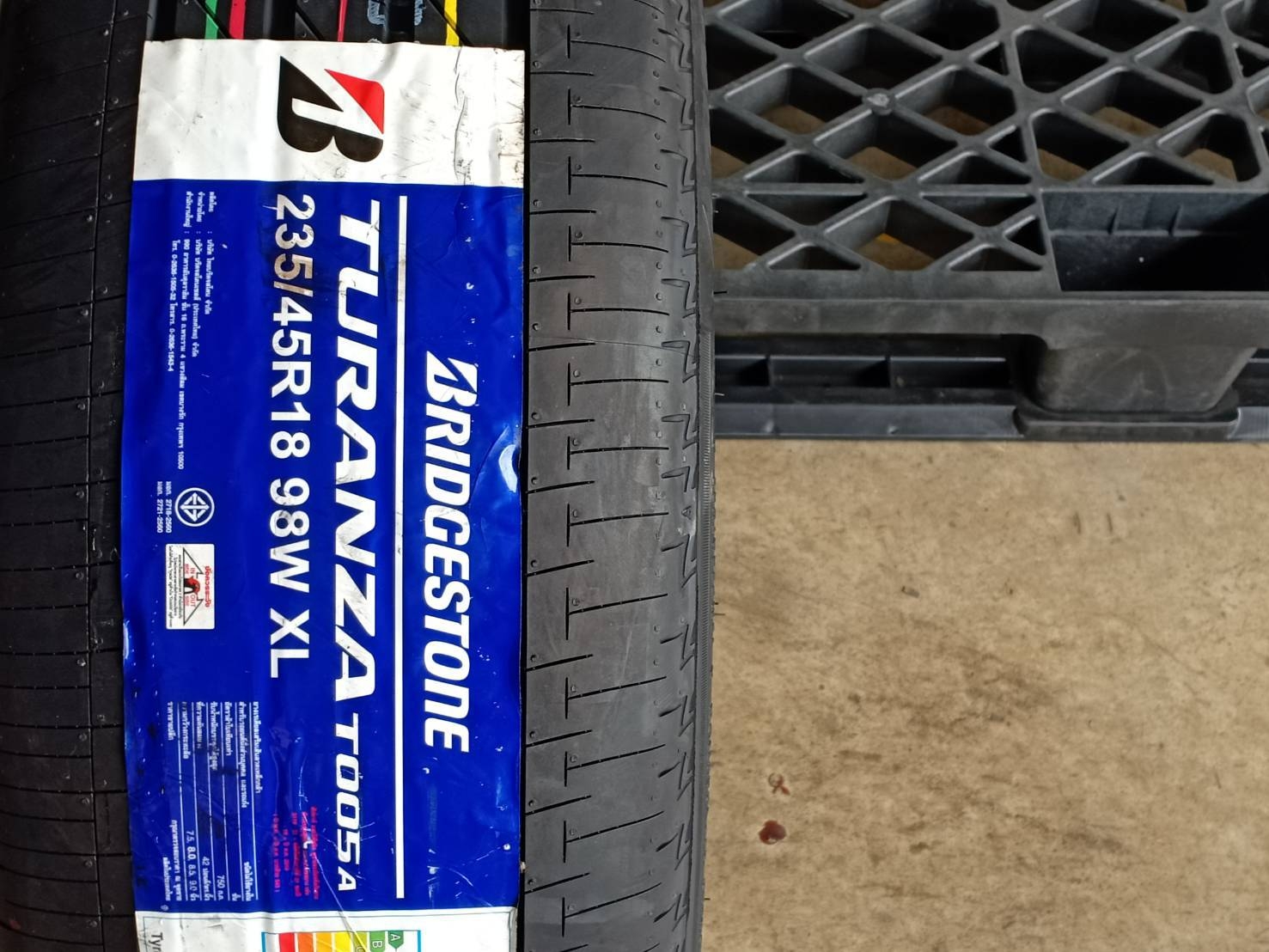 BRIDGESTONE 235/45R18 TURANZA T005A 98W XL MADE IN THAILAND