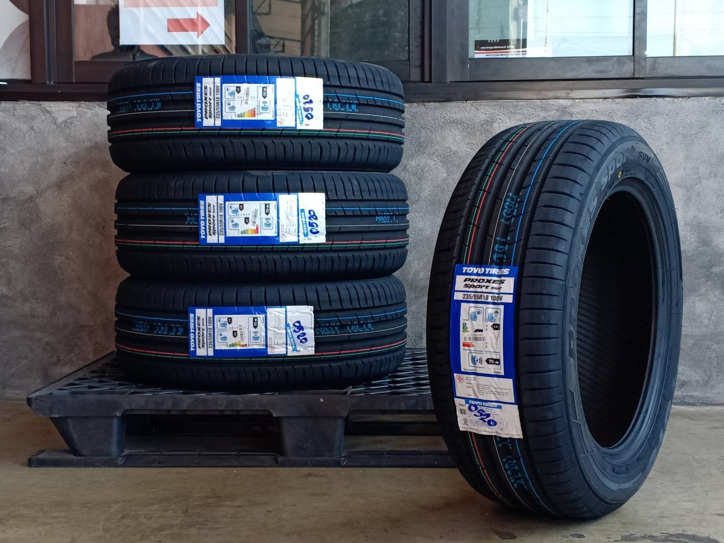TOYO 235/55R18 PROXES SPORT SUV 100V MADE IN JAPAN