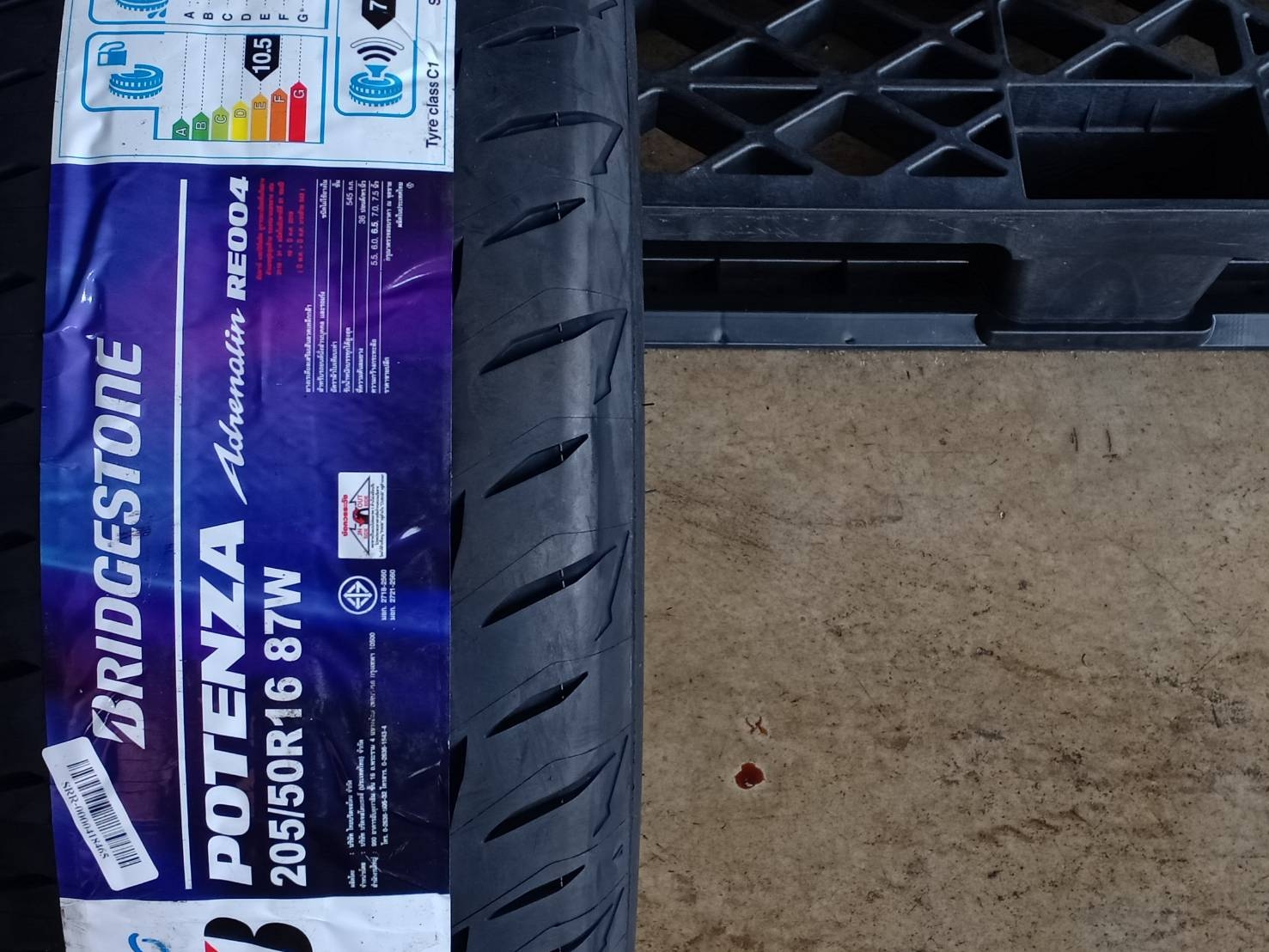 BRIDGESTONE 205/50R16 POTENZA RE004 87W MADE IN THAILAND