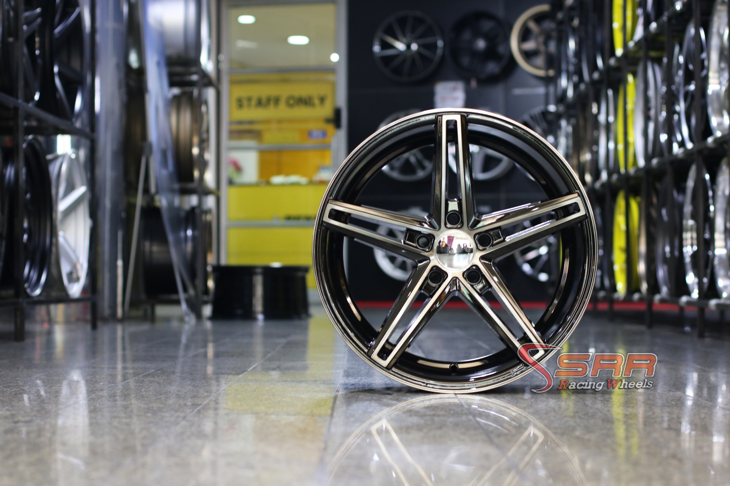 ล้อใหม่ VOSSEN CV5 ขอบ18 ใส่ได้ทั้งเก๋ง และกะบะ