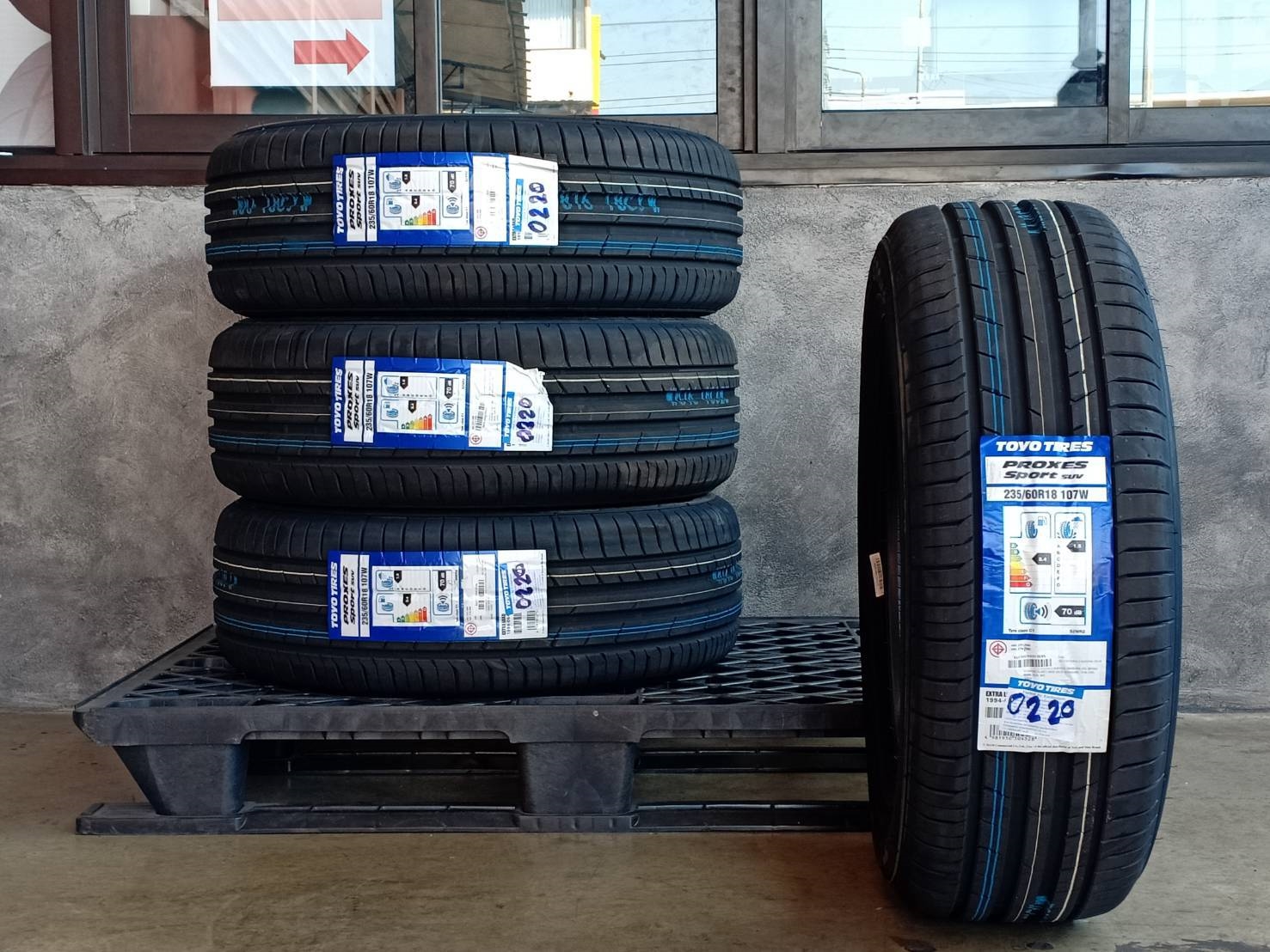 TOYO 235/60R18 PROXES SPORT SUV 107W MADE IN JAPAN