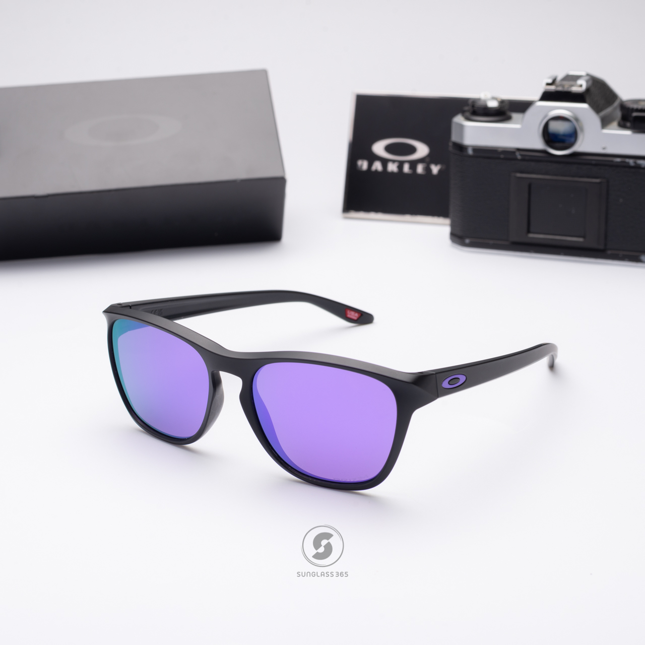 OAKLEY MANORBURN OO9479-03 Matte Black Prizm Violet