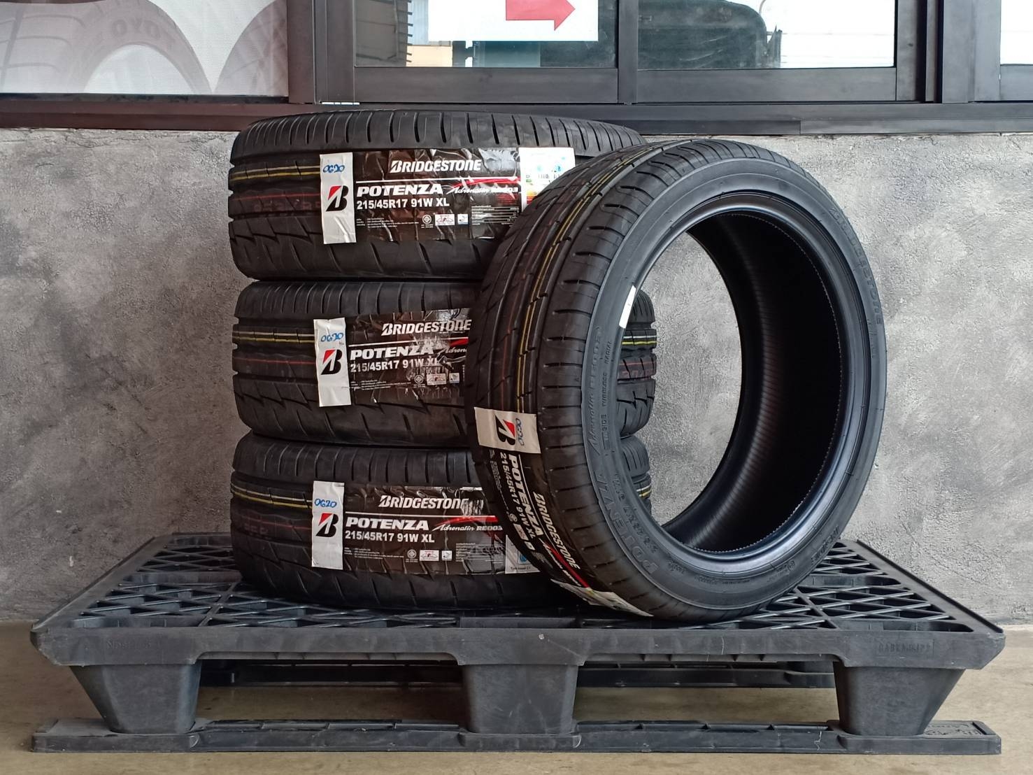 BRIDGESTONE 215/45R17 POTENZA RE003 91W XL MADE IN THAILAND