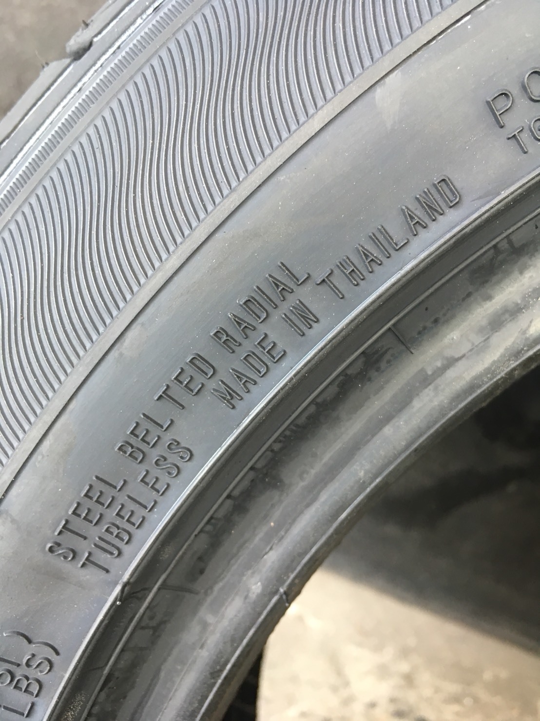 DUNLOP LM704 195-55-16 ปี18 ซื้อ2แถม2