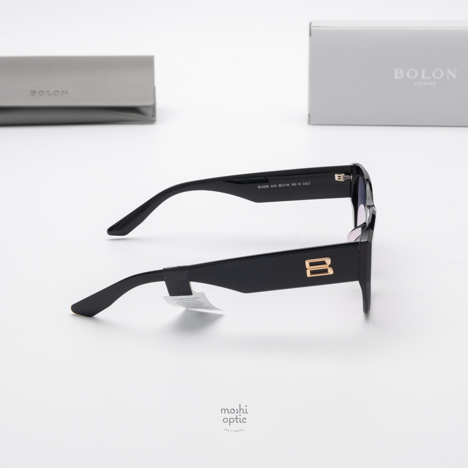 แว่นกันแดด BOLON รุ่น BL3209 Petra A13 Shiny Black