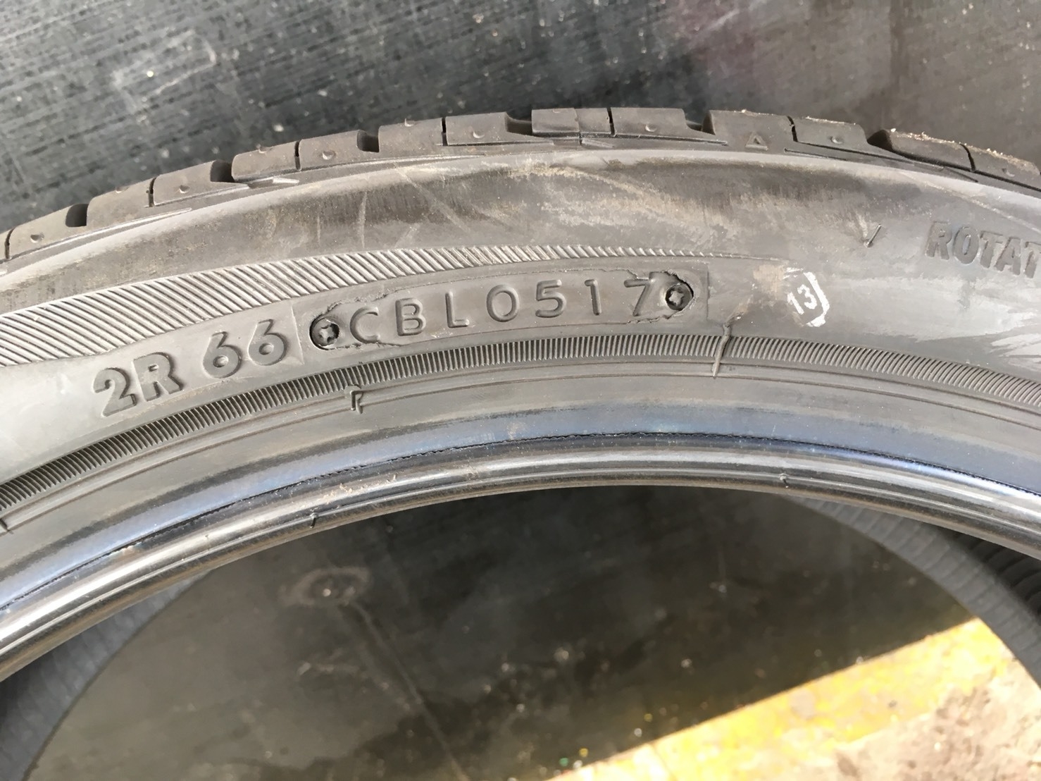 BRIDGESTONE TECHNO SPORTS 215-40-18 ลดราคา