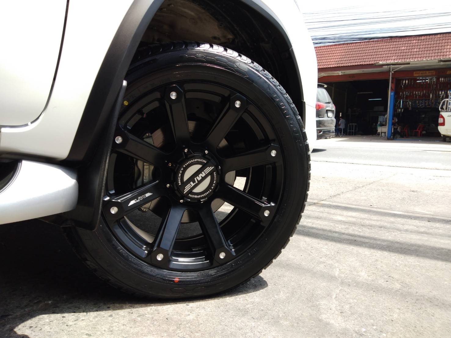 ล้อแท้ MICKEY THOMPSON ROUSH ขอบ20