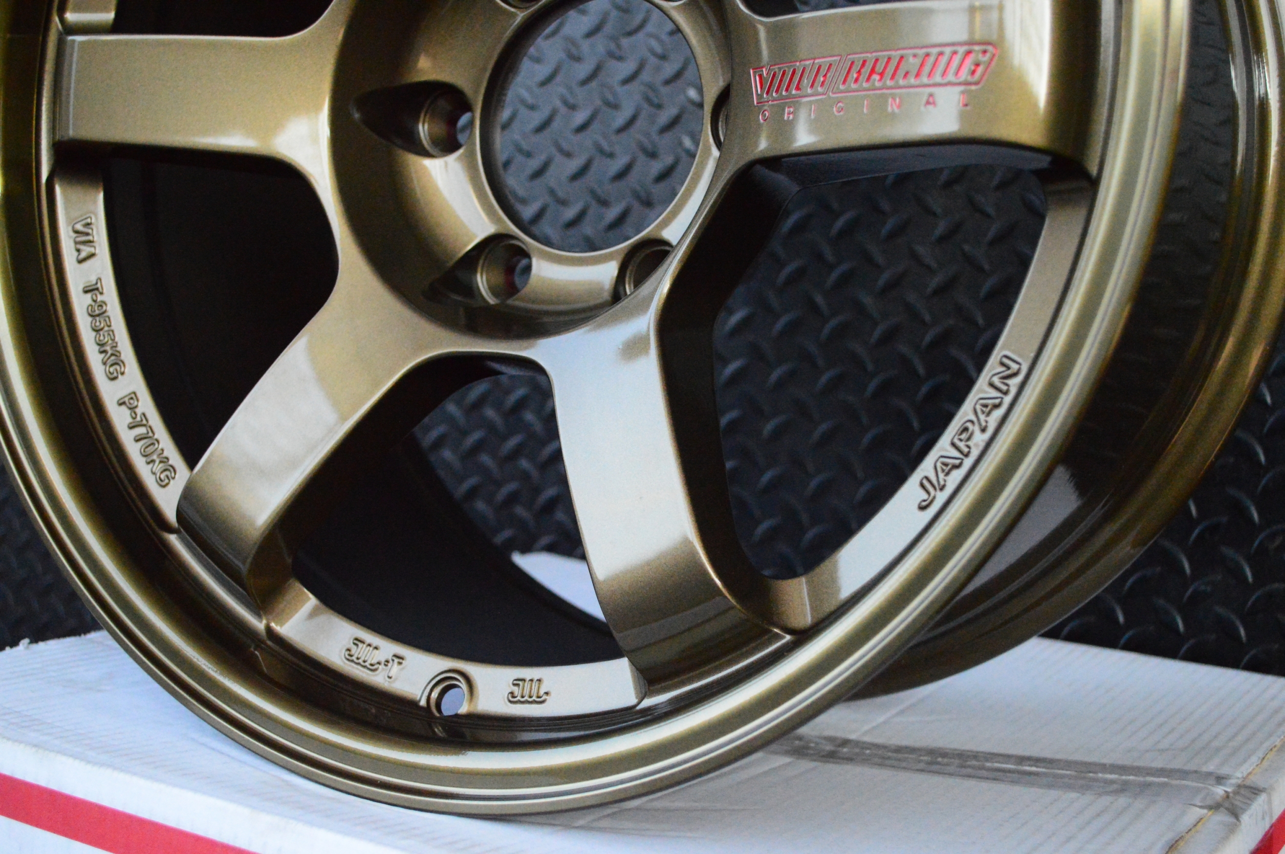 สินค้าตัวใหม่ TE37SUV กลึงก้านแดง